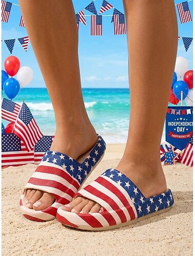  Strandsandaler for kvinner i USA til 250-årsjubileum - patriotiske stjerner og striper med skyer til uavhengighetsdagen, sommerferier og utendørs bassengfester i 2026