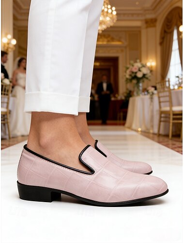  Herre lyserøde krokodillepregede pene loafers, minimalistisk slip-on design, raffinert elegant stil, ideell for bryllup og formell bruk