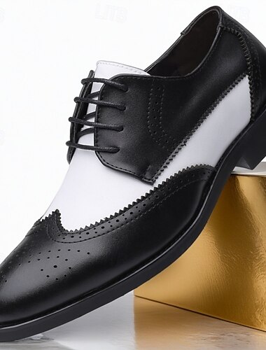  Klassieke zwart-witte Oxford-schoenen voor heren – bruilofts- en feestschoenen, elegant leren ontwerp voor formele gelegenheden.