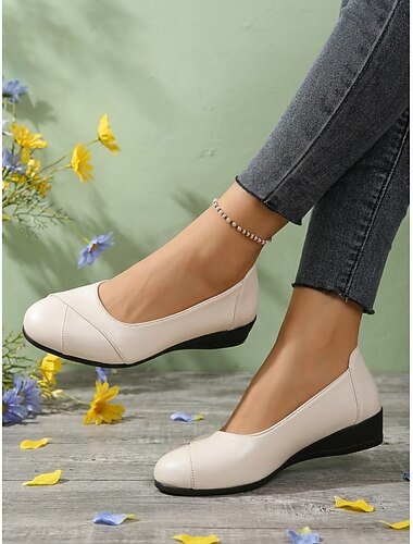  hvite, flate damesko – komfortable slip-on-sko til hverdagsbruk, både for jobb og hverdagsbruk