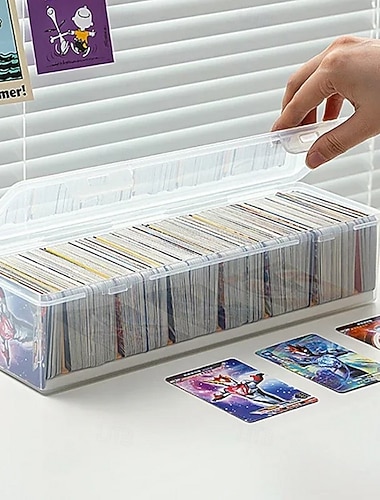  Große, staubdichte, unterteilte Aufbewahrungsbox aus transparentem Kunststoff mit verstellbarer Trennwand für Spielkarten (PTCG/MTG).
