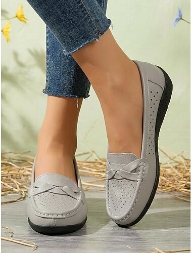  レディース パーフォレーテッド モカシン ペニーローファー - 日常の着用、オフィス、カジュアルな外出のための編み込みのディテール付き快適なホワイト スリッポン フラット シューズ