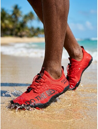  Chaussures aquatiques rouges pour hommes, à séchage rapide, légères et respirantes, antidérapantes, idéales pour les activités nautiques, la natation, les promenades sur la plage, la randonnée en rivière, le kayak et les aventures en plein air.