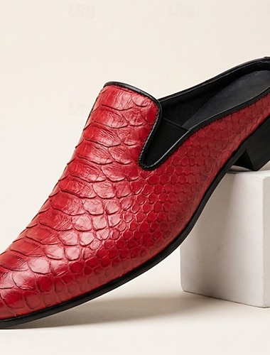  røde herreloafers med slangeskinnsmønster, slip-on-sko uten rygg, moteriktige sko til fester, banketter, skoleball, sceneopptredener, nattklubber og dristig kveldsantrekk