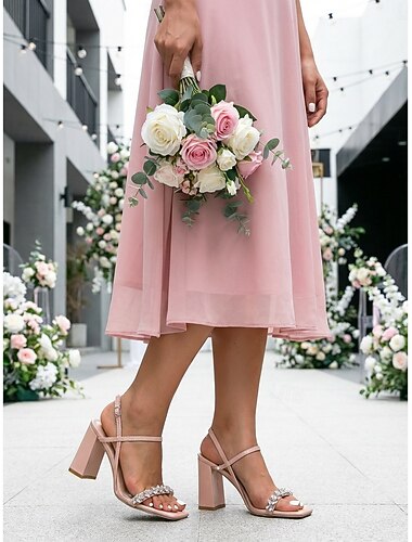  Sandálias femininas rosa com salto bloco - sapatos para damas de honra em casamentos urbanos