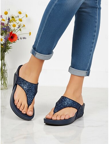  marinblå glitterkilfärgade flip-flop-sandaler för kvinnor – glittriga bekväma string-sandaler med vadderad halkfri sula, avslappnade och eleganta sommarskor för resor, trädgårdsfester och vardagsbruk