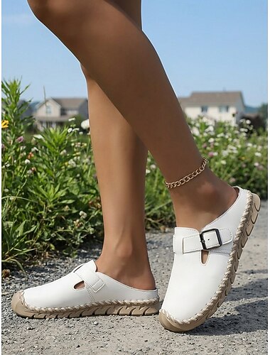  Handgestikte kaki damesklompen – muiltjes met verstelbare gesp en gesloten neus, geschikt voor wandelen, tuinieren, reizen en dagelijks gebruik.