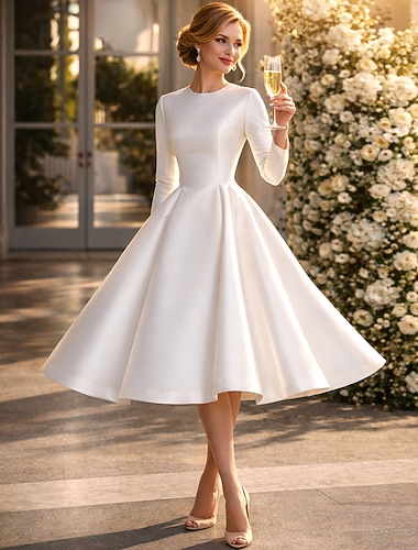  Robe de bal Longueur thé Robes de Cocktail Robes de soirée Mignon Petites Robes Blanches manche longue Bijoux Mariage Invité de mariage d'automne Satin avec Plis Couleur unie