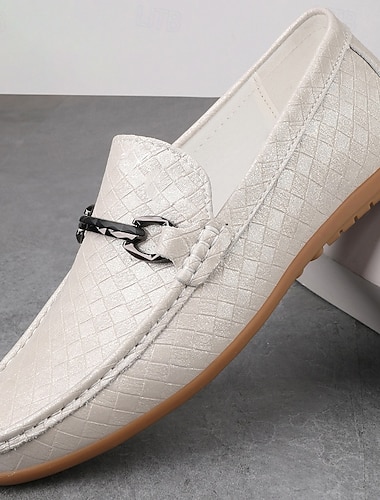  Miesten valkoiset krokotiilikuvioiset loaferit, joissa on metallireunus ja slip-on-kengät, sopivat häihin, lomakeskusjuhliin, jahtitapahtumiin, business casual -tyyliin ja kesäiseen smart casual -tyyliin.