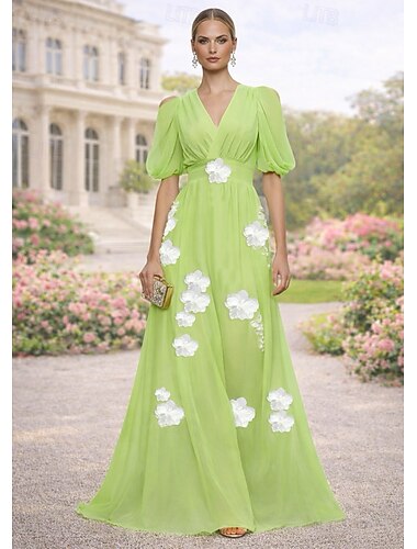  A-linje Gulvlengde Kveldskjoler Formell kjole Elegant Pastell Uformelt / dagtidsbryllup Kortermet V-hals Bryllup Formell Chiffon med 3D-blomster Bølgemønster