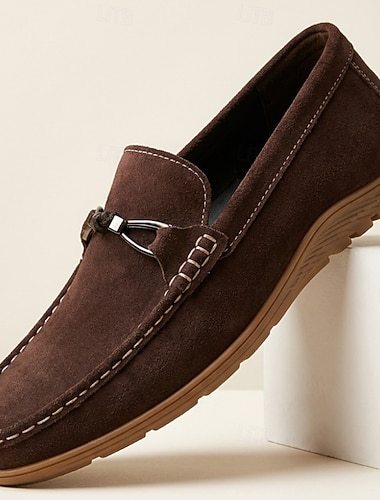  Mocassini da uomo in pelle scamosciata marrone, scarpe casual slip-on, calzature morbide e comode, ideali per l'uso quotidiano, la guida, i viaggi, l'ufficio, gli outfit del fine settimana e uno stile casual elegante e rilassato.