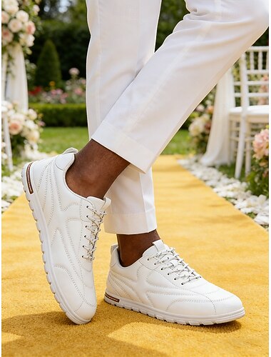  Witte casual herenschoenen voor bruiloften – minimalistische, lichtgewicht sneakers voor tuinbruiloften, feesten en smart casual evenementen.