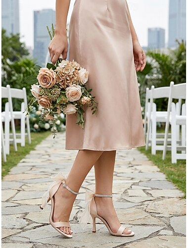  女性用シルバーハイヒールサンダル - ガーデンウェディングに最適なブライズメイドシューズ