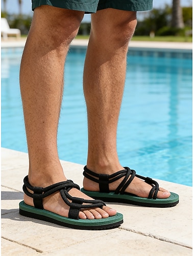  Herresko i kunstskinn – lette, stilige og komfortable for utendørseventyr, feriesteder og avslapning ved bassengkanten