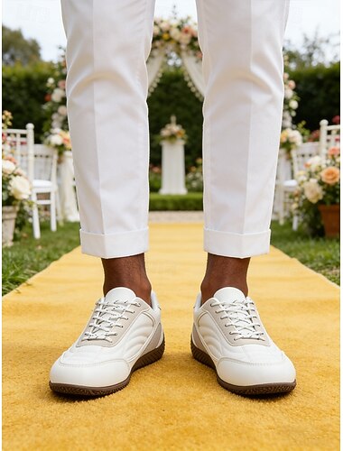  Witte casual herenschoenen voor bruiloften – minimalistische, lichtgewicht sneakers voor tuinbruiloften, feesten en smart casual evenementen.