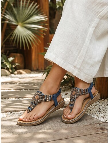  Sandales compensées bohèmes pour femmes - élégantes espadrilles à plateforme et brides croisées avec boucle à la cheville, idéales pour les vacances en plein air et les garden-parties estivales.