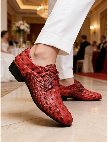  Røde herresko i kunstskinn med krokodillemønster, snøresko i snøre, moteriktig design for spesielle anledninger og bryllup