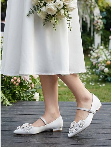  Women's Champagne Bridesmaid Flats - Elegant Floral Embellished Low Heel Shoes for Garden Weddings