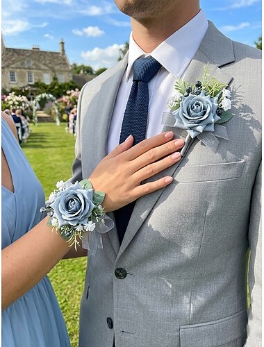  Bruidscorsage en boutonnière voor heren, gemaakt van lichtblauwe polyesterstof met een imitatiebloemenprint, geschikt voor bruidegoms, gala's, feesten en formele avondgelegenheden.