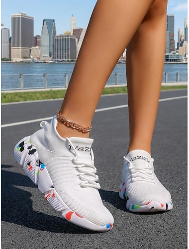  Hvite strikkede løpesko til dame – lette, pustende Flyknit-sportssko, moderne, avslappet sportsstil for kvinner, perfekt for løping, turgåing, treningsøkter og hverdagsbruk