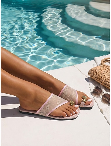  Damessandalen met zwarte kanten bandjes - elegante platte slippers met vierkante neus en gouden strikdetail, perfect voor luxe hotelresorts en ontspanning bij het zwembad. &zomer vakantiekleding