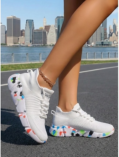  Witte gebreide hardloopsneakers voor dames – lichtgewicht, ademende Flyknit sportschoenen, moderne casual sportstijl voor dames, perfect voor hardlopen, wandelen, fitness en dagelijks gebruik.