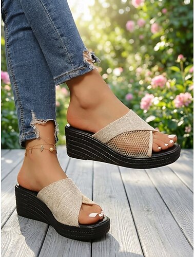  Sandálias femininas bege com tiras cruzadas e plataforma – calçado de verão com bico aberto, ideal para jardim, atividades ao ar livre, férias e uso diário.