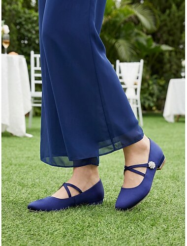  női sötétkék kerek orrú lapos talpú cipő keresztpántos, elegáns menyasszonyanya cipő kerti esküvőre, kényelmes kültéri lapos talpú cipő