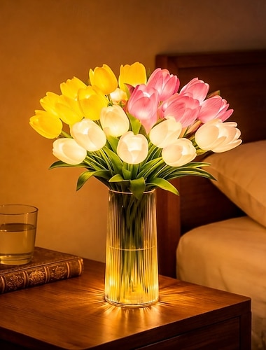  15 tulipes artificielles avec lumières LED, bouquet de tulipes au toucher réaliste, fonctionne sur piles, décoration intérieure, cadeau créatif pour Noël, les fêtes, les mariages et les séances photo (vase non inclus).