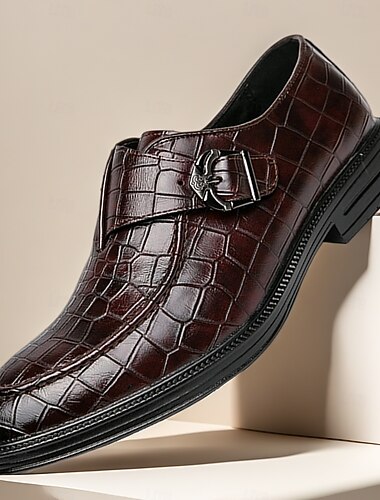  Brune herresko i kunstskinn med krokodillemønster – luksuriøse sko til bedrifter, formelle selskaper og bryllup for stilige menn