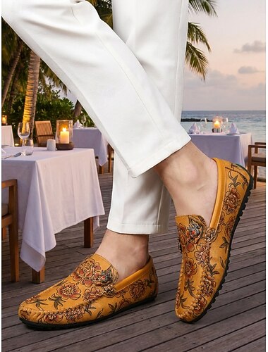  Gouden loafers voor heren met bloemenprint, instappers, modieuze, lichtgewicht statement schoenen voor avonden in resorts, vakantiefeesten, diners op cruiseschepen, evenementen aan het strand en feestelijke gelegenheden.