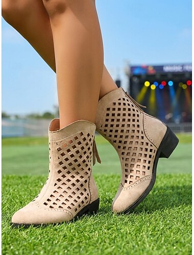  Dames enkellaarsjes met uitsparingen – geperforeerde suède zomerlaarsjes, boho-chique schoenen voor muziekfestivals, buitenevenementen en reizen.