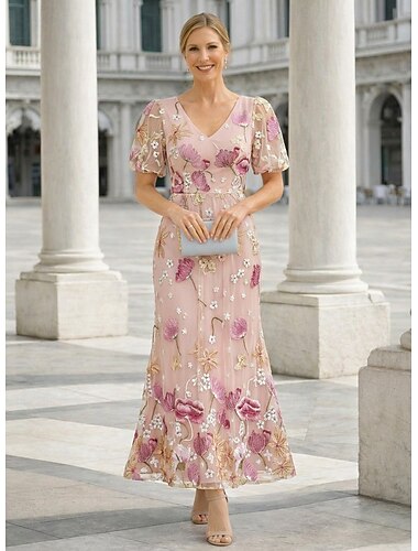  Tubinho Até o Tornozelo Vestido de renda Vestidos de cocktail Elegante Vintage Floral Manga Curta Decote V Festa de Jardim Casamento Cetim Tule com Flor bordada Laço(s) Bordado