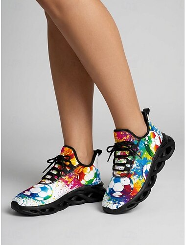  Tênis feminino com estampa de grafite de futebol, multicolorido, sem cadarço, leve e respirável, ideal para futebol e eventos de torcedores. &uso diário