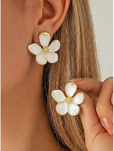  Damesoorbellen in bohemian stijl, gemaakt van legering, met een 3D-bloemmotief, verkrijgbaar in meerdere kleuren, lichtgewicht en elegant, perfect voor strandvakanties en dagelijks casual gebruik.