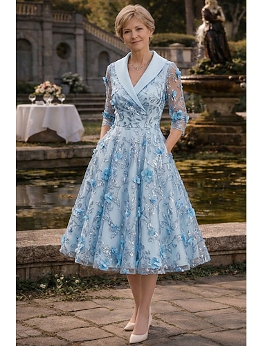  A-linje Te-lengde Kjole til brudens mor 3/4 ermer V-hals Knaphul Elegant Årgang Formell Bryllupsgjest Sateng Blonder med 3D-blomster Bølgemønster Broderi