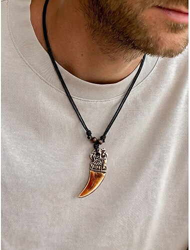  Halsketting voor heren in bohemian vintage stijl, gemaakt van acryl, met verschillende hangeropties, waaronder een schildpad en ivoor, en een verstelbaar koord. Ideaal voor een strandvakantie,