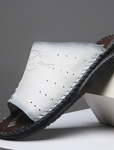  Vita slip-on-sandaler för män, perforerade, andningsbara komforttofflor, minimalistisk, avslappnad stil för män, perfekt för hemmet, semestern, resorten och sommarens dagliga bruk.