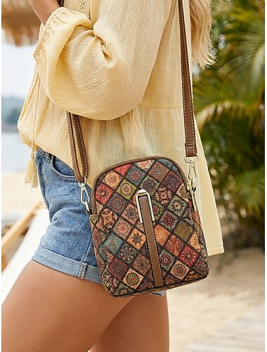  Dame bohemsk crossbody-veske i kunstskinn med flere mønstre i farger, lett liten skulderveske for strandferie, feriestedreiser og hverdagsbruk