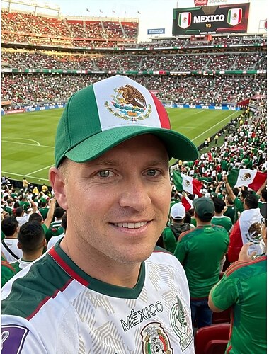  Heren baseballpet van polyester in de kleuren van de Mexicaanse vlag, verstelbare pasvorm, voetbalfanpet voor wedstrijddagen, voetbalevenementen, casual sportkleding en dagelijkse buitenkleding.