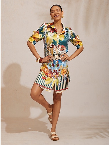  Sommerliches seidiges Hemdblusenkleid mit malerischem Blumenmuster aus Santorini