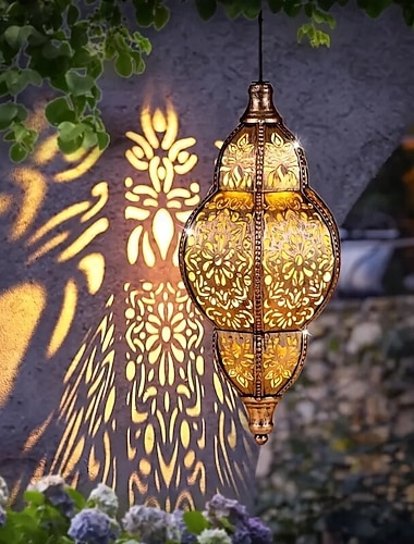  Kovová solární lucerna v marockém stylu, venkovní závěsná solární lampa, vodotěsné světlo vhodné pro zahradní osvětlení, dekoraci teras, chodeb, dvorků, verand a zahrad. Závěsná solární lampa