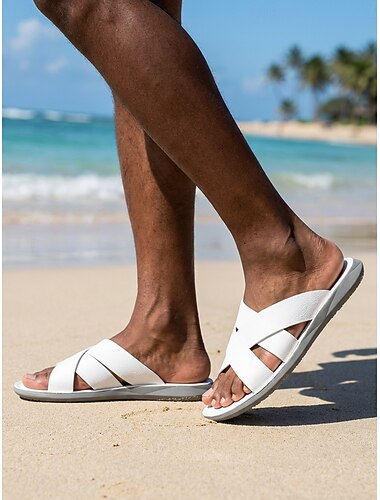  Herensandalen van imitatieleer in wit met gekruiste bandjes, lichtgewicht en comfortabel voor op het strand of tijdens je vakantie.