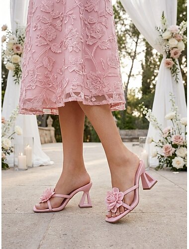  Dámské růžové sandály na podpatku s květinovým vzorem – letní šaty s otevřenou špičkou a sochařským podpatkem na večeři v resortu nebo prázdninový večer &plážová párty