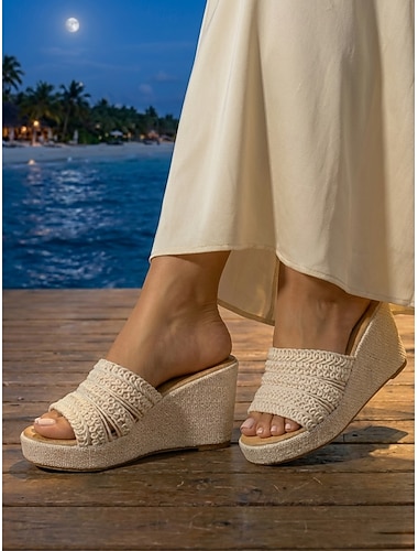  Beige geweven sleehak sandalen voor dames - schoenen voor een avondje uit in het resort en voor een vakantiefeestje