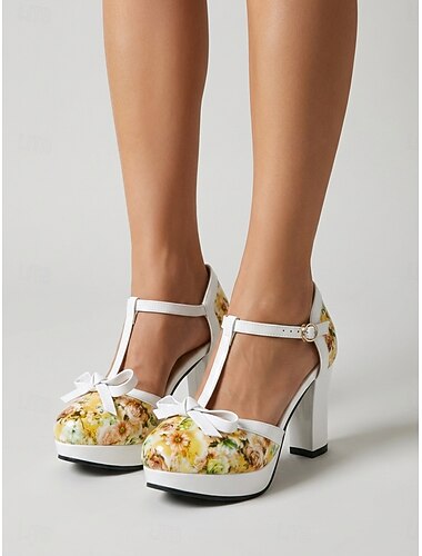  Damesschoenen met bloemenprint, T-bandjes en plateauzolen, ronde neus en strikdetail, perfect voor een tuinfeest of bruiloft. &buitenevenementen