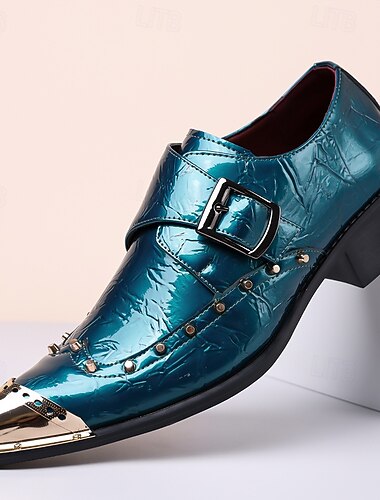  Mocasines de vestir para hombre de piel sintética color verde azulado con hebilla, puntera metálica y detalles de tachuelas. Zapatos formales de lujo vintage con punta afilada para hombres a la vanguardia de la moda, ideales para bodas.