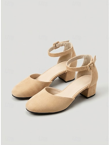  Beige Wildlederpumps mit Blockabsatz, runde Zehenpartie und Knöchelriemen – elegante Damenschuhe für Gartenpartys und Hochzeiten. &Veranstaltungen im Freien