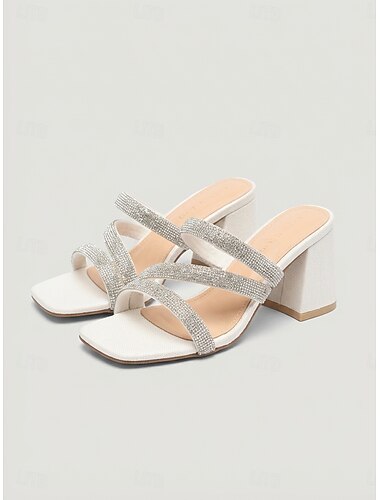  Sandalen zijn geschikt voor diners tijdens de vakantie.