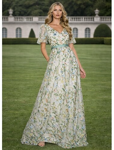  Linha A Vestidos Longo Vestido Longo Vestido de festa Vestido Coquetel Vestido Para Mãe dos Noivos Manga Curta Decote V Elegante Vintage Luxuoso Formal Convidado do casamento Kentucky Derby Chiffon